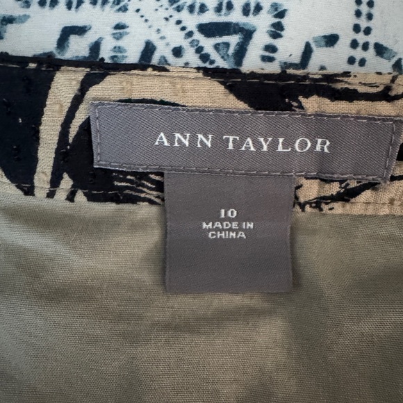 Ann Taylor black and beige skirt size 10 excellent condition - Picture 2 of 2